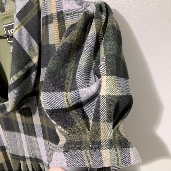 JH Green Tartan Dress with Cowl Neck and Short Sleeves Size Large - Picture 3 of 6